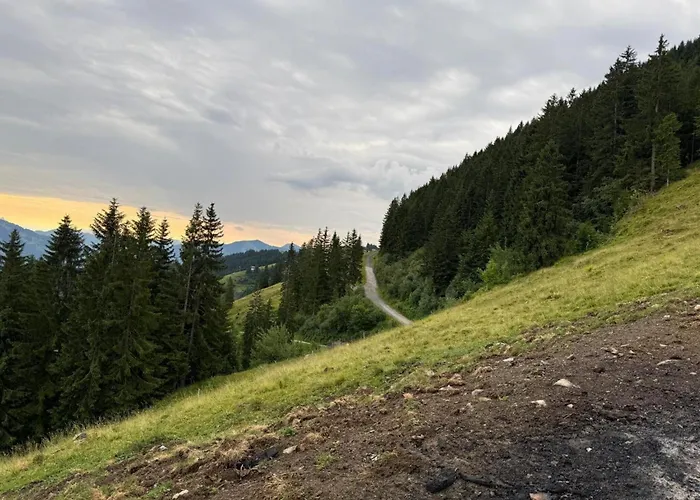 بيت للعطل Panoramic Hut In The Area *